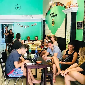 https://little-monkey-hostel.yangonhotels.org