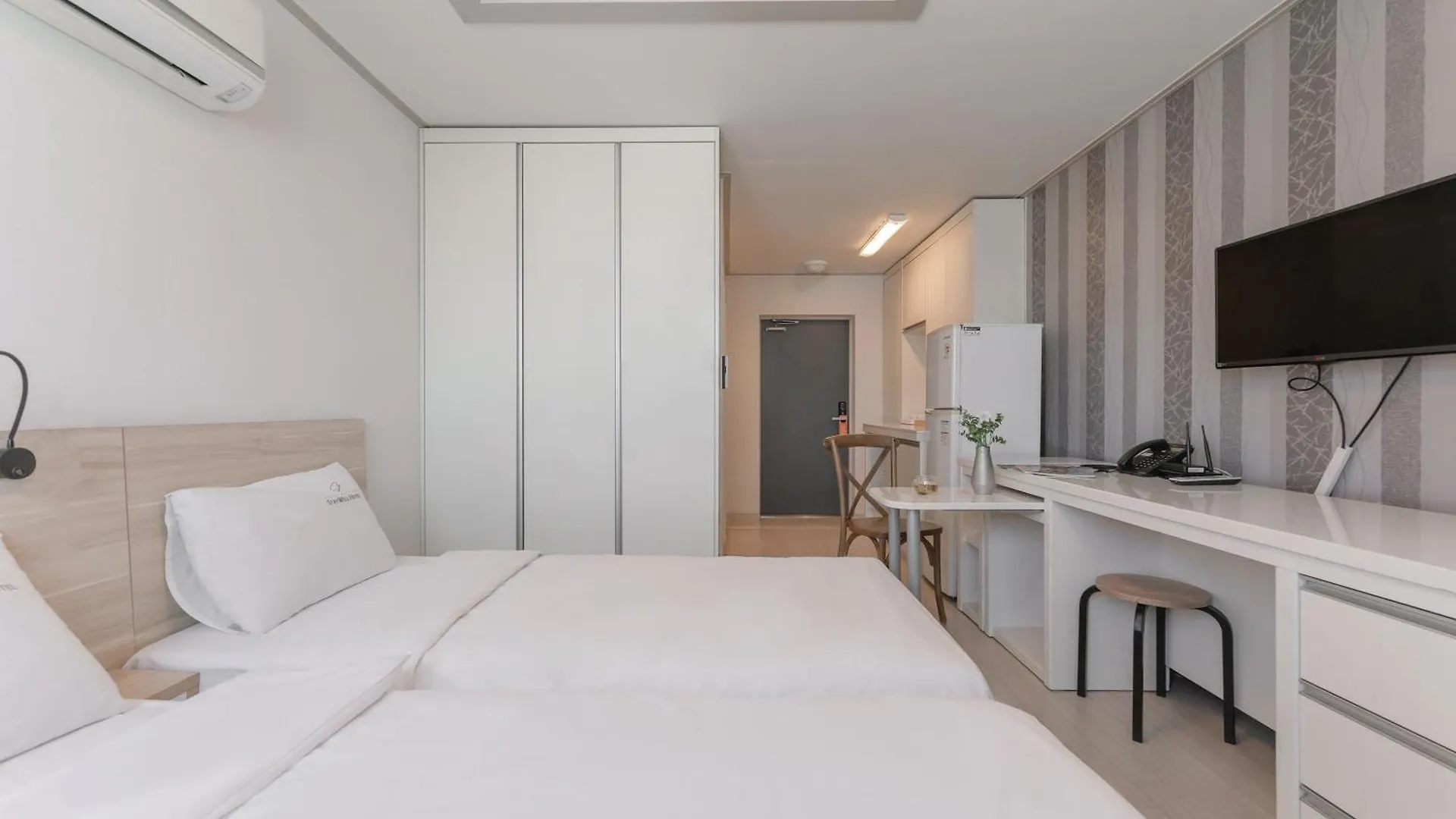 Staywell Hotel Busan 2*,  South Korea