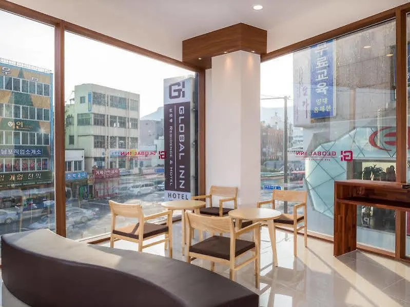 Staywell Hotel Busan 2*,