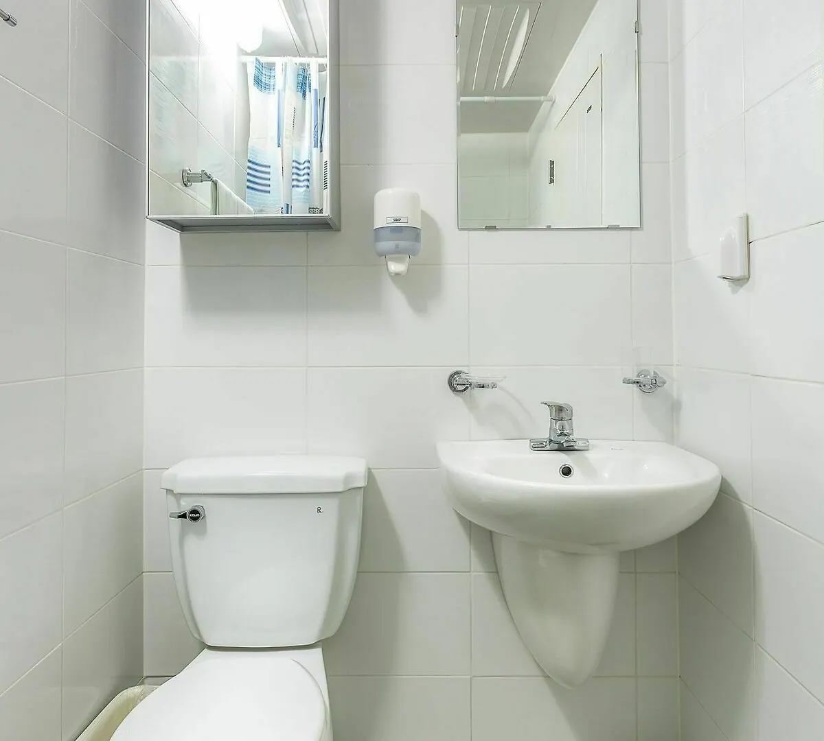 Staywell Hotel Busan 2*,