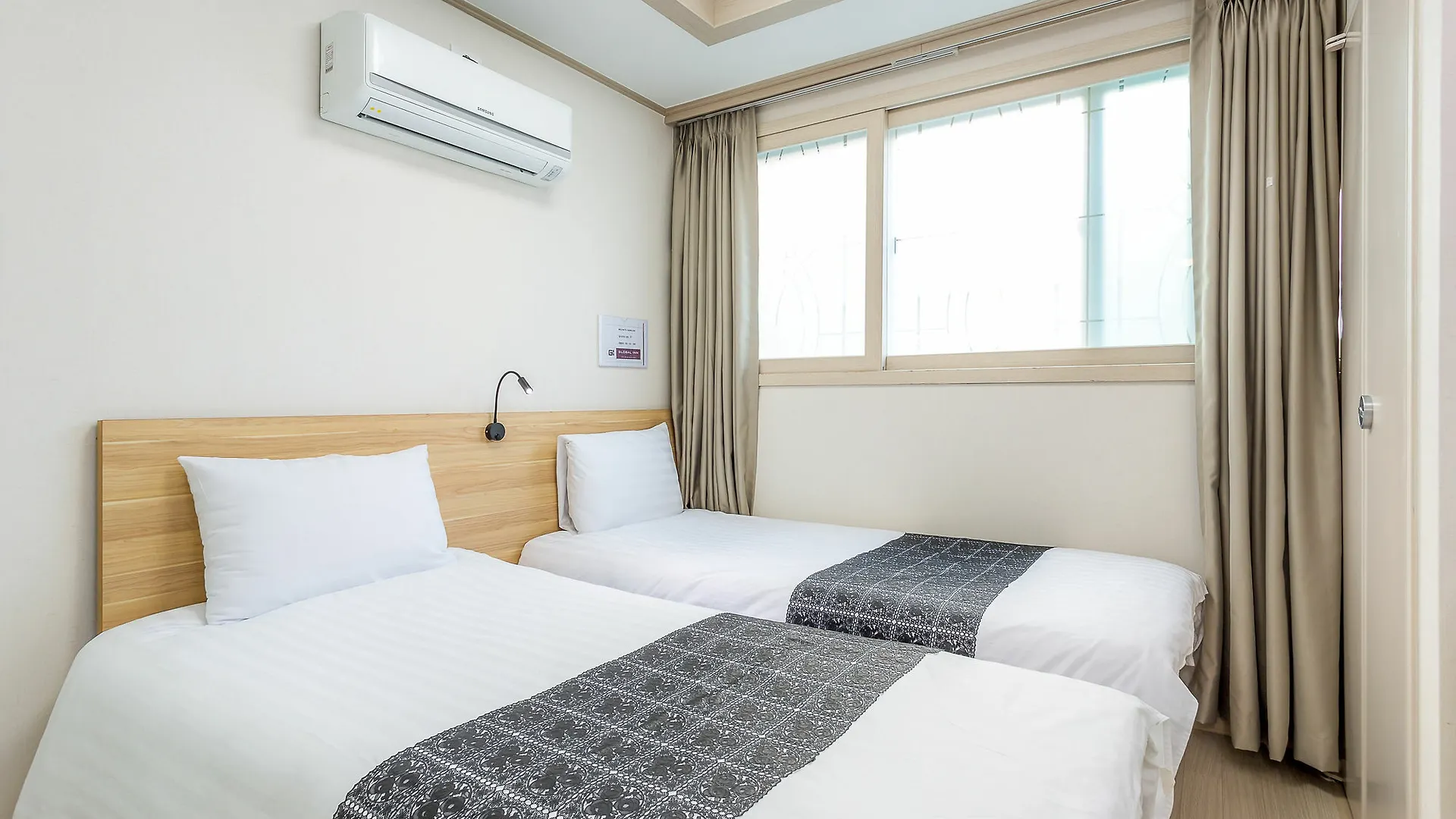 Staywell Hotel Busan 2*,